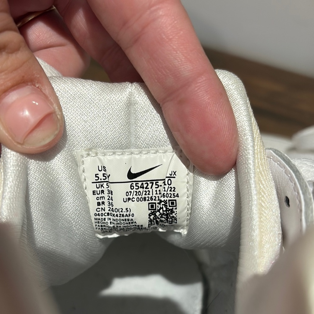 White Athletic Nike Sneakers - Picture 12 of 12